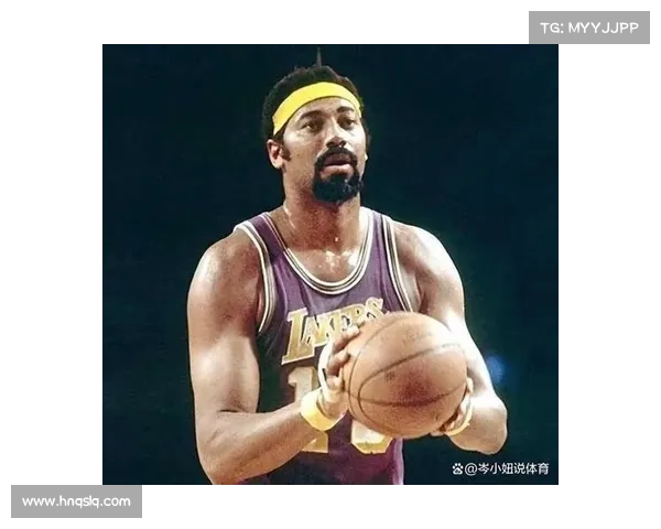 张伯伦在球场上的位置分析及其战术角色解析